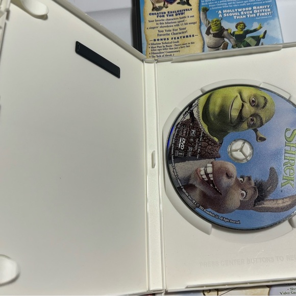 Dreamworks Sherk 4 DVD Bundle. Includes Shrek 1, 2, 3, & Shrek The Halls - Picture 3 of 6